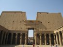 статья Древний храм, отвоеванный у пустыни